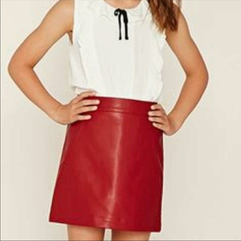 Burnt Red Faux Leather ✏️ skirt
